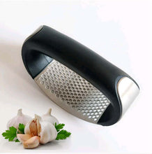 Lade das Bild in den Galerie-Viewer, 1pcs Stainless Steel Garlic Press Manual Garlic Mincer Chopping Garlic Tools Curve Fruit Vegetable Tools Kitchen Gadgets OMG Shop Zone
