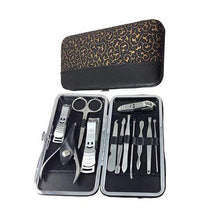 Lade das Bild in den Galerie-Viewer, 12 in 1 Ultimate Travel Grooming Set x
